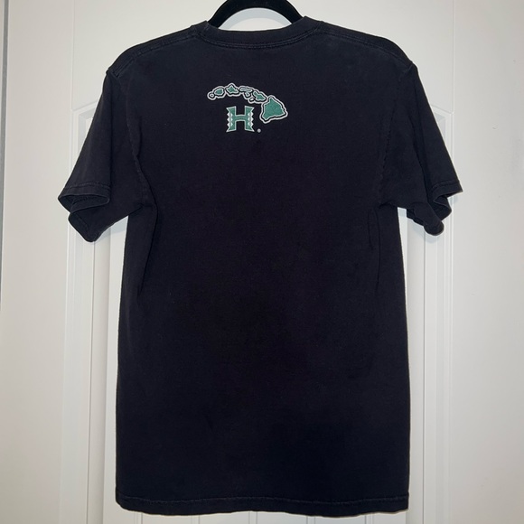 Vintage Black University of Hawaii graphic shirt - Picture 4 of 4